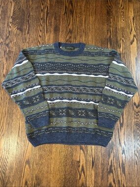 Vintage 90s Lyle and Scott Wool Blend 3-D Knit Sweater